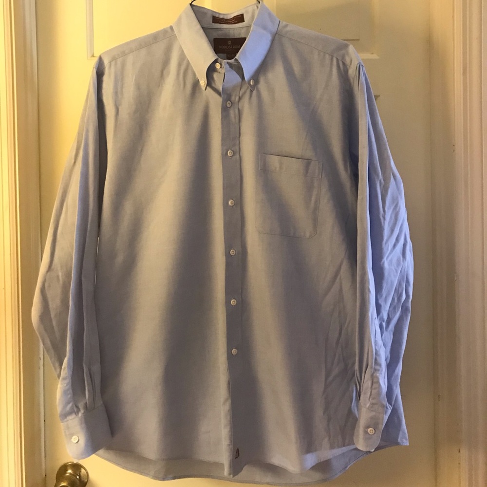 Light blue Nordstrom classic button up. 16 1/2-35
